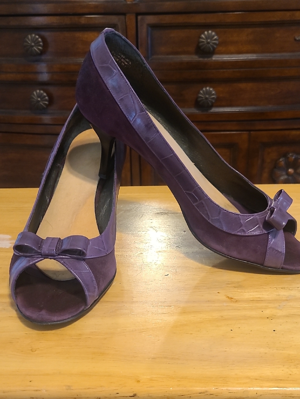 Vintage Casual Corner Women’s Purple Peep-Toe Heels with Bow